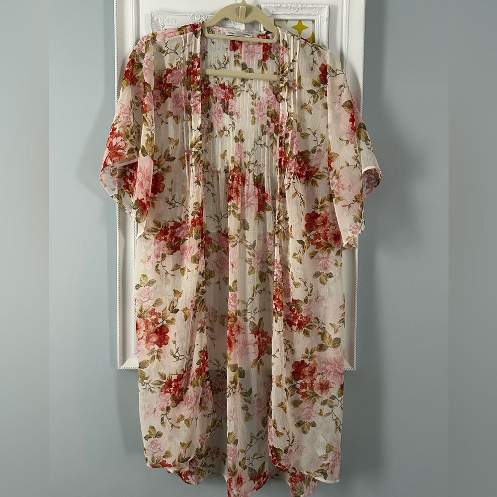 American Eagle Floral Kimono